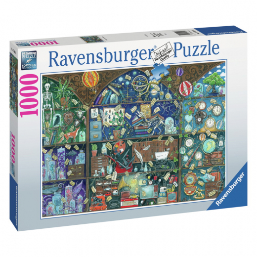 Ravensburger: Cabinet Of Curiosities 1000 Palaa ryhmässä PALAPELIT / 1000 palaa @ Spelexperten (10217597)