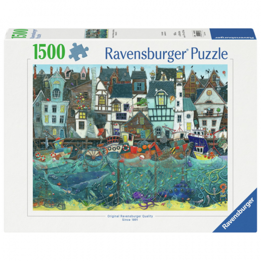 Ravensburger: A Bustling Fantasy Port 1500 Palaa ryhmässä PALAPELIT / 1500 palaa @ Spelexperten (12001398)