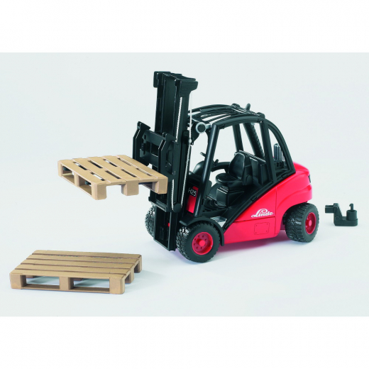 Bruder Linde fork lift H30D with 2 pallets ryhmässä LELUT / Leluajoneuvot / Bruder @ Spelexperten (BR2511)