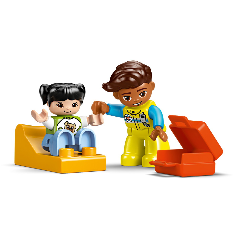 LEGO Duplo - Ambulanssi ja kuljettaja