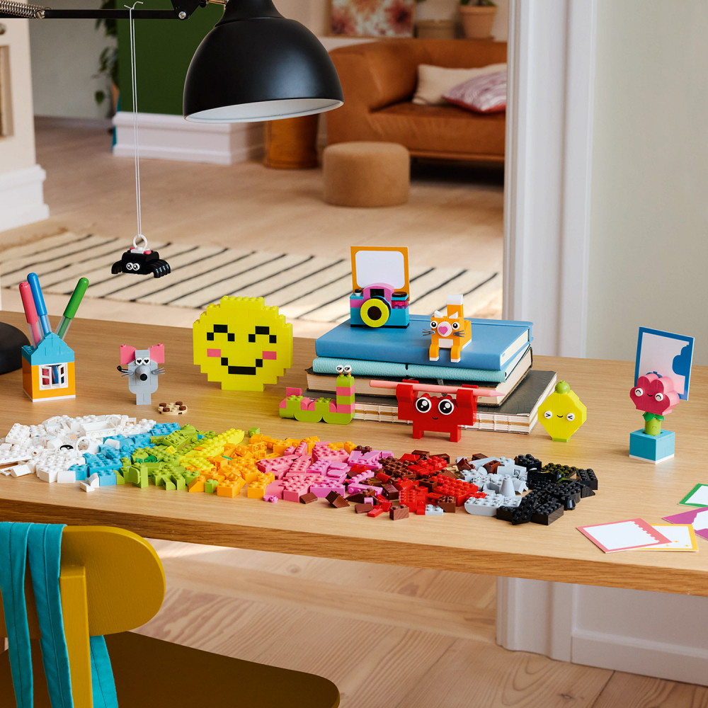 LEGO Classics - Luova onnenlaatikko