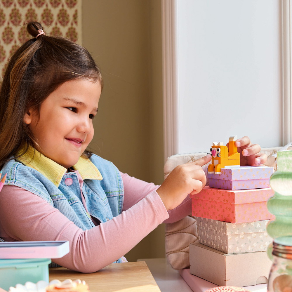 LEGO Classics - Luova onnenlaatikko