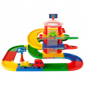 Wader Garage Kolmikerroksinen pysäköintihalli Wader Garage Kolmikerroksinen pysäköintihalli