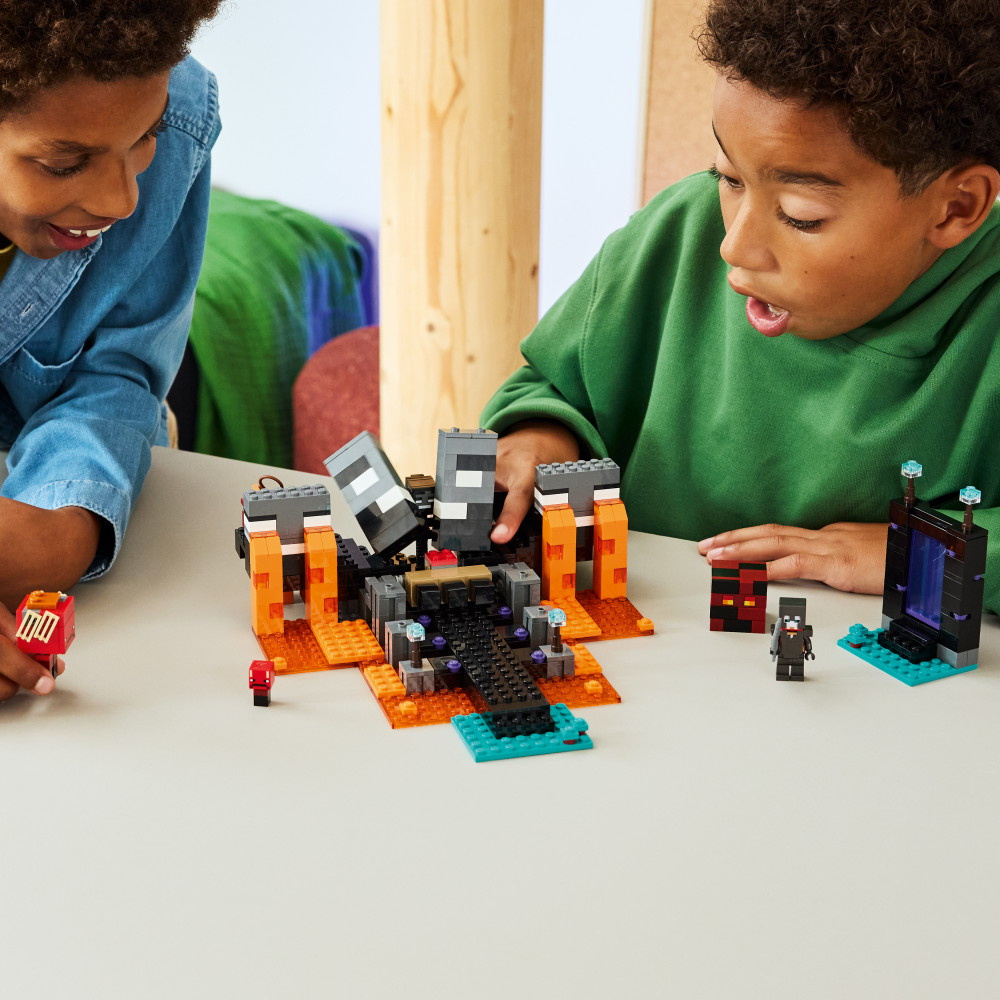 LEGO Minecraft - Näivettäjän Taistelu