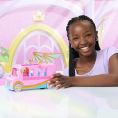 Royale High Bus & Glam Closet Royale High Bus & Glam Closet