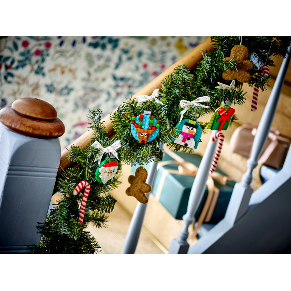 LEGO Icons - Joulukoristeita