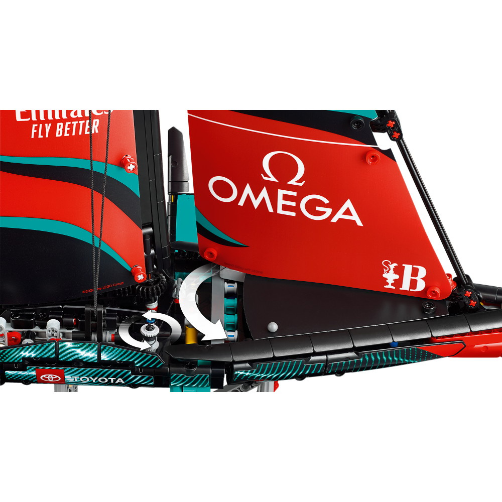 LEGO Technic - Emirates Team New Zealand AC75 ‑jahti