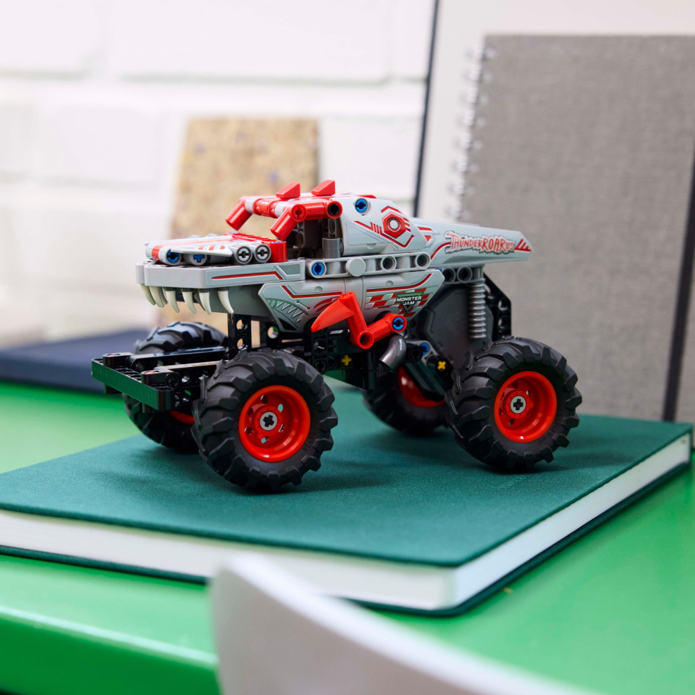 LEGO Technic - Monster Jam™ ThunderROARus™ ‑vetomoottoriauto