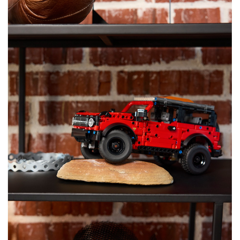 LEGO Technic - Ford Bronco ‑maasturi