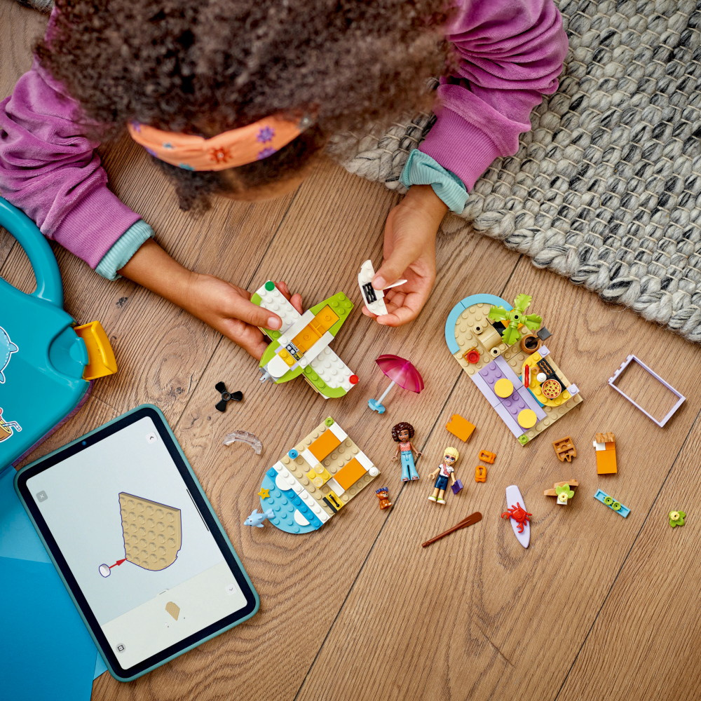 LEGO Friends - Loma‑ ja rantarakennelmat matkalaukussa