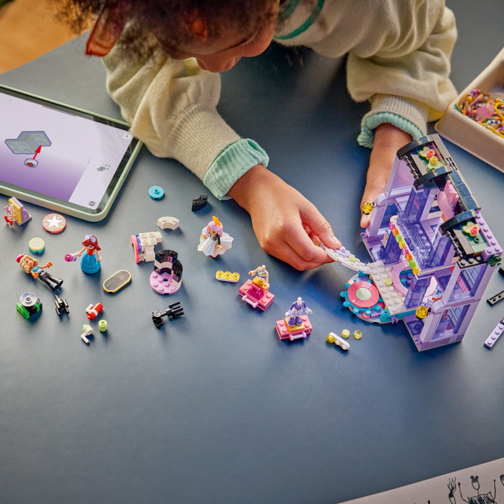 LEGO Friends - Heartlake Cityn Muotinäytös