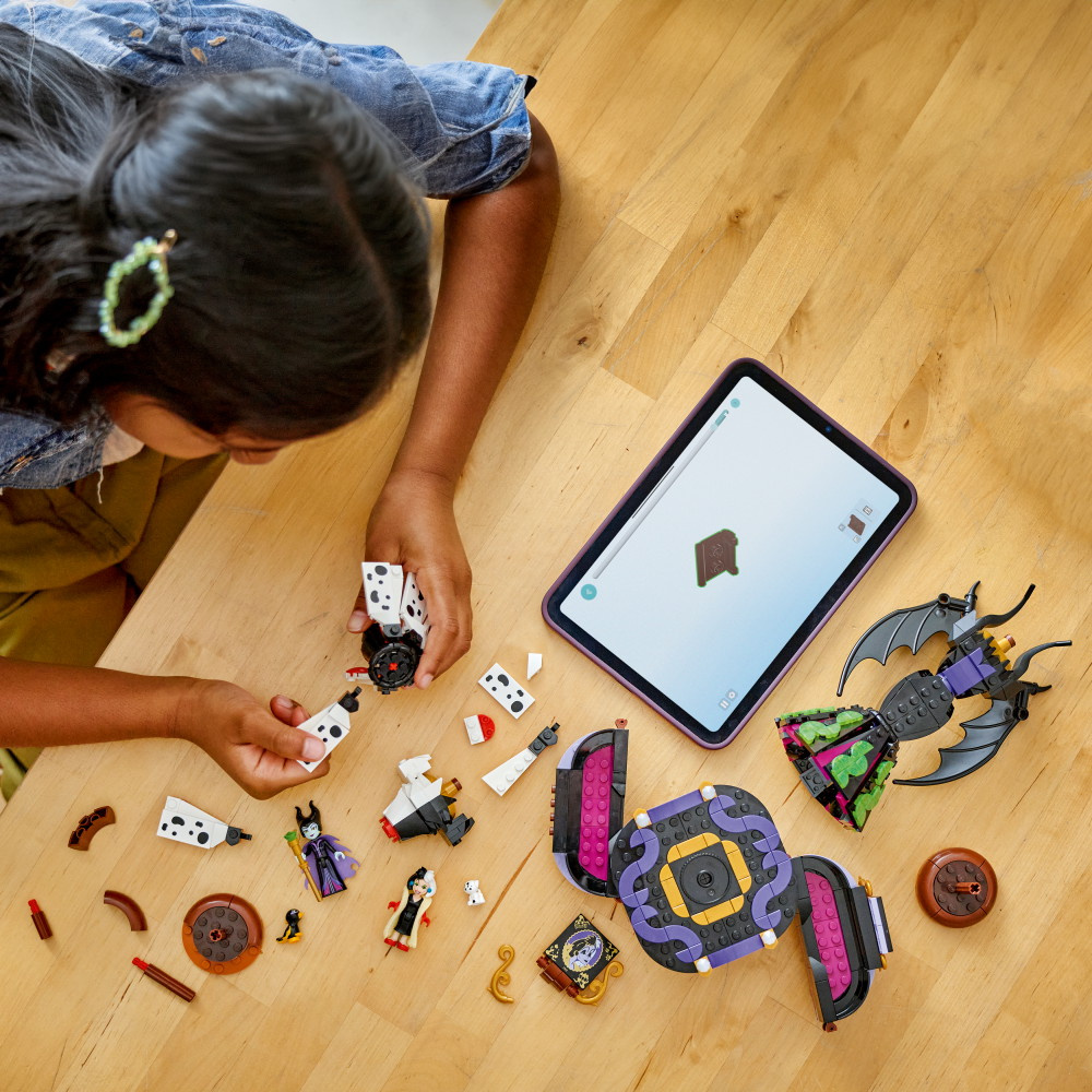 LEGO Disney - Maleficentin ja Cruella De Vilsin mekot