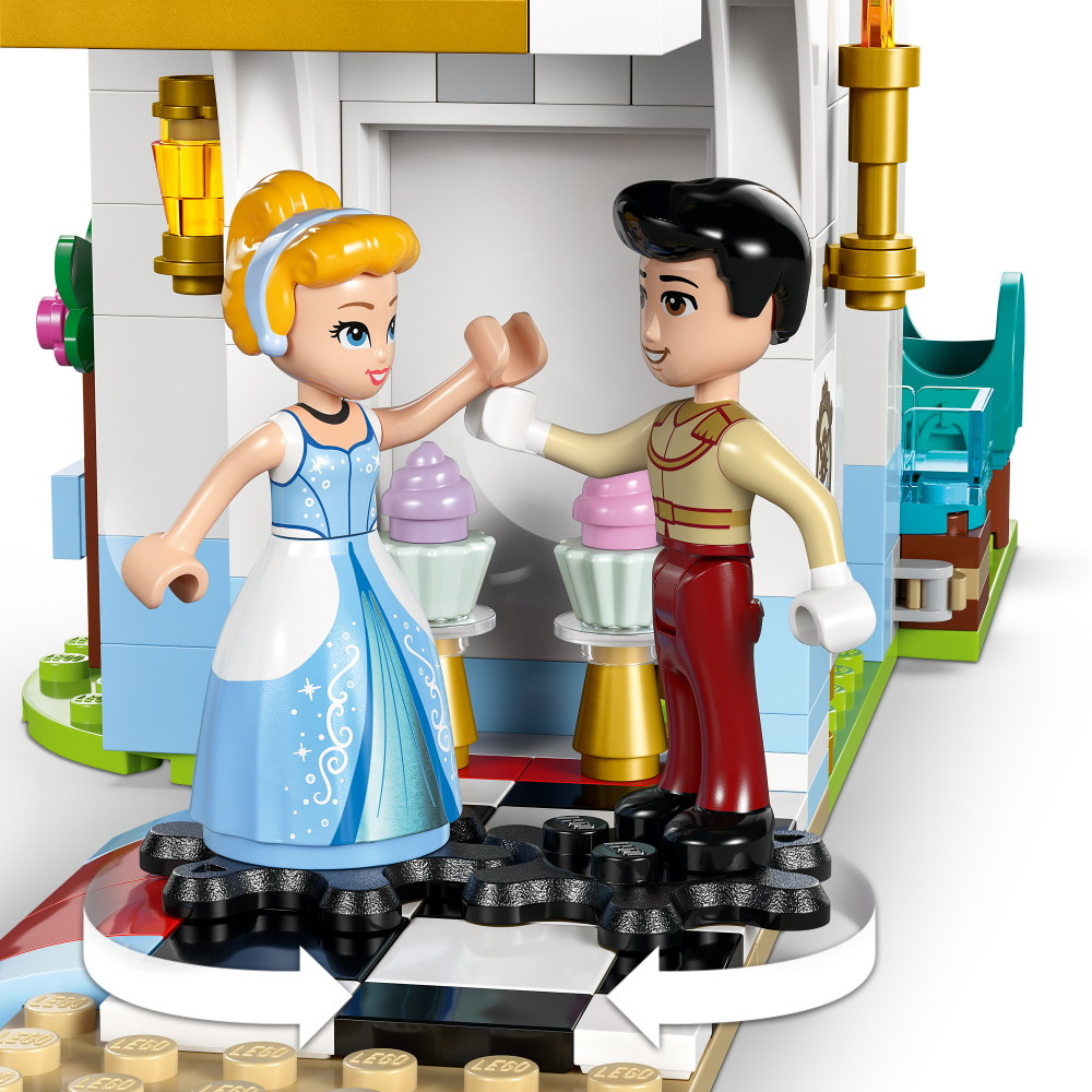 LEGO Disney - Tuhkimon linna ja hevonen vaunuineen