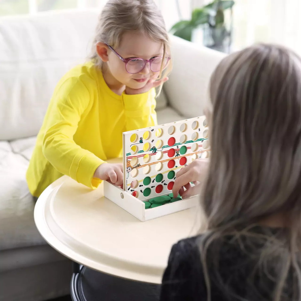 Neljä peräkkäin - Peppi Pitkätossu