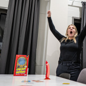 Chicken Vs Hotbog (FI) Chicken Vs Hotbog (FI)