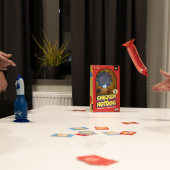 Chicken Vs Hotbog (FI) Chicken Vs Hotbog (FI)