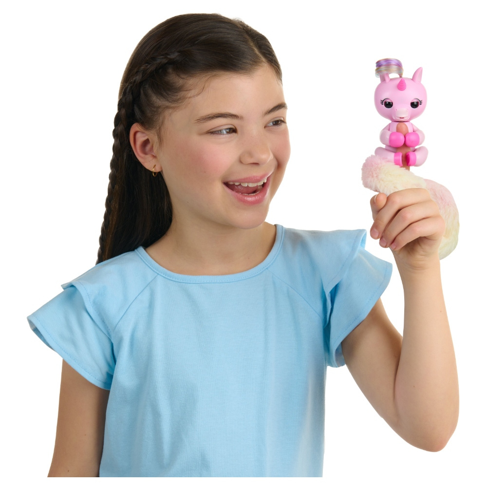 Fingerlings Interaktiivinen yksisarvinen Evie