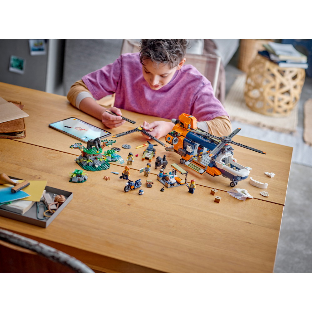 LEGO City - Viidakkotutkijan helikopteri leirissä