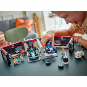 LEGO City - F1-talli ja Mercedes-AMG‑ ja Alpine-autot LEGO City - F1-talli ja Mercedes-AMG‑ ja Alpine-autot