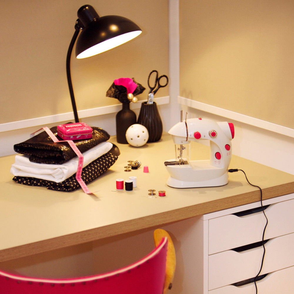 Ompelukone Vaaleanpunainen