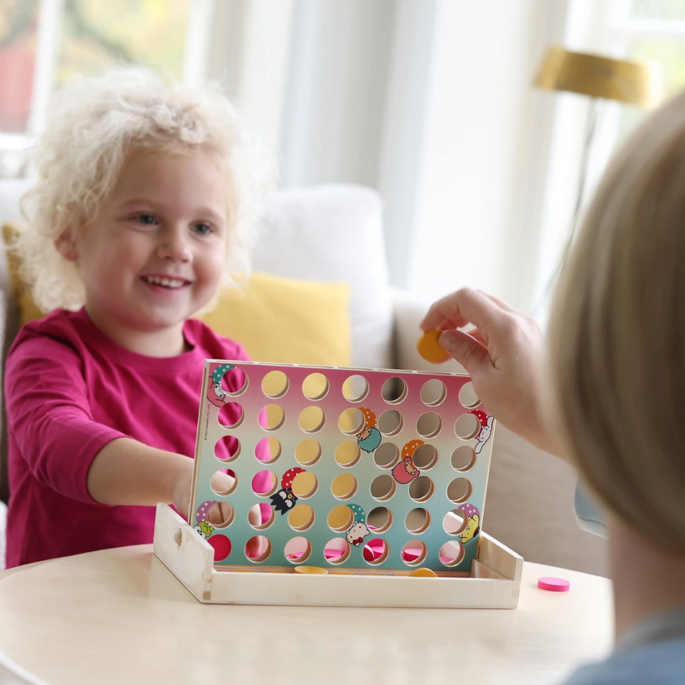 Neljä peräkkäin - Hello Kitty