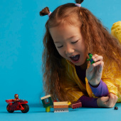 LEGO Marvel - Iron Man moottoripyörällä ja Hulk LEGO Marvel - Iron Man moottoripyörällä ja Hulk