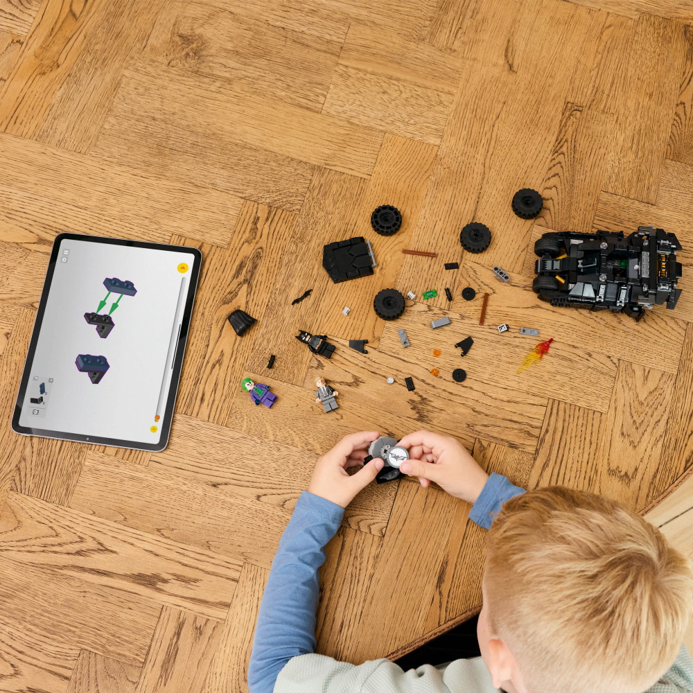 LEGO Super Heroes DC - Batmanin Tumbler vastaan Two-Face & Jokeri