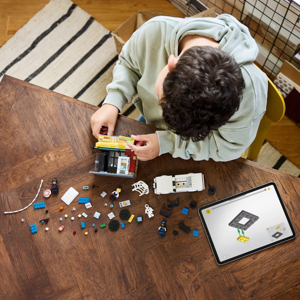 LEGO Marvel - Miles Morales vastaan Spot