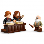 LEGO Harry Potter - Tylypahkan linna: Loitsuoppitunti LEGO Harry Potter - Tylypahkan linna: Loitsuoppitunti