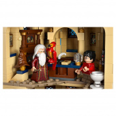 LEGO Harry Potter - Tylypahkan linna: Päärakennuksen torni LEGO Harry Potter - Tylypahkan linna: Päärakennuksen torni