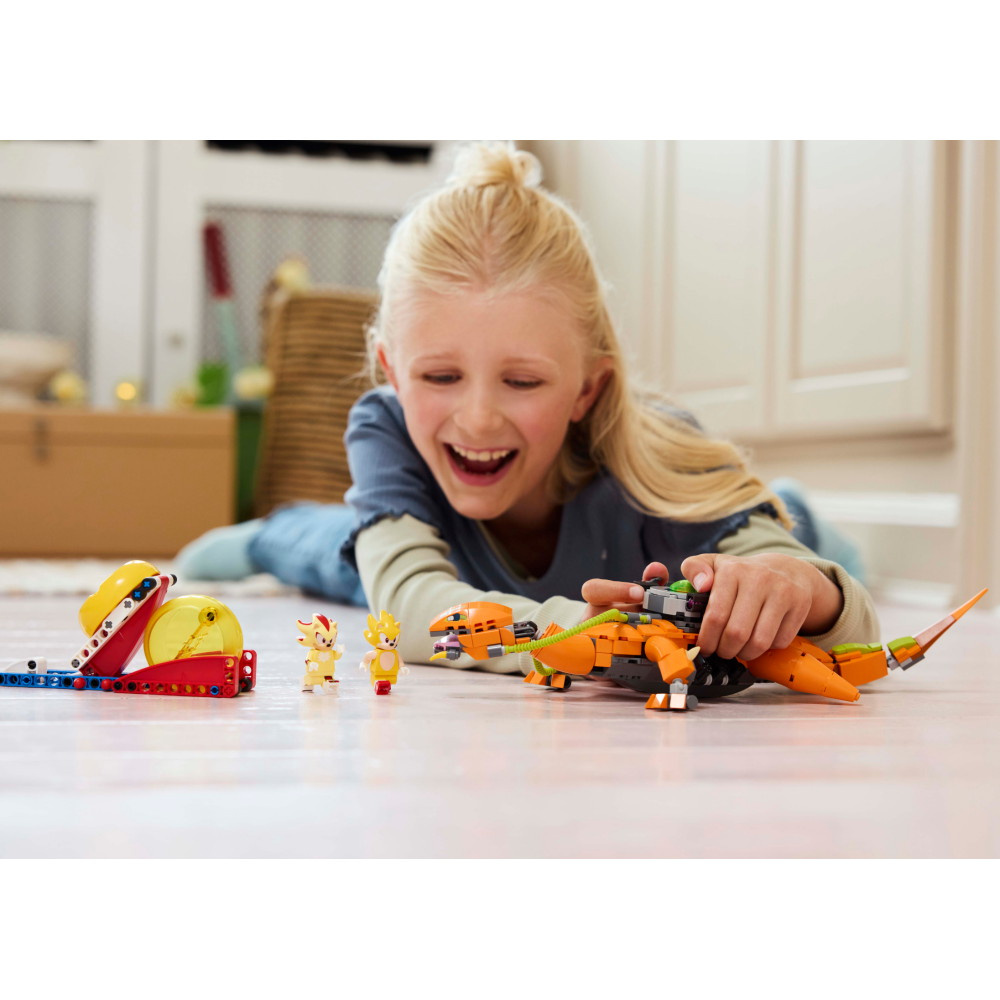 LEGO Sonic - Super Shadow vs Biolizard