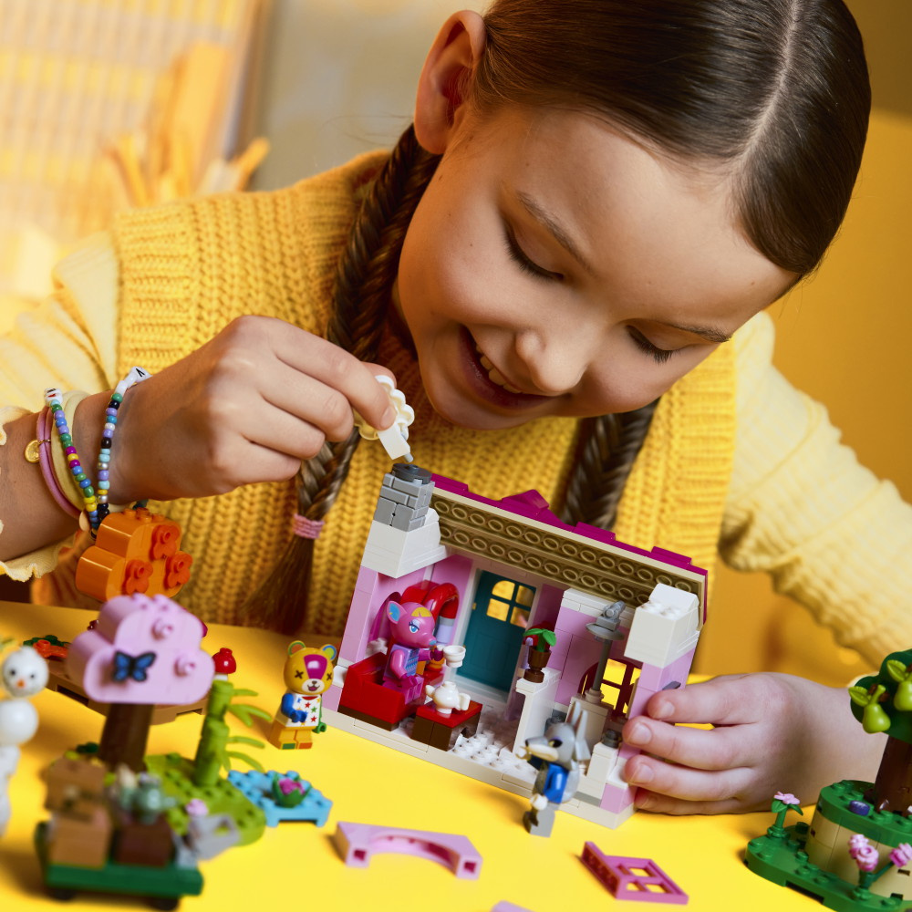 LEGO Animal Crossing - Luovat talot: Hauskat vuodenajat