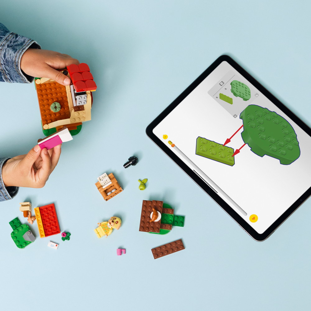 LEGO Animal Crossing - Goldie kodikkaassa talossaan