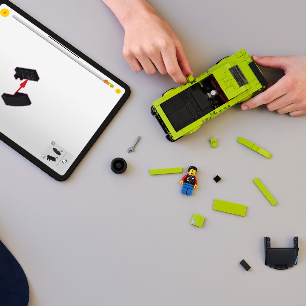 LEGO Speed Champions - Dodge Challenger SRT Hellcat ‑urheiluauto