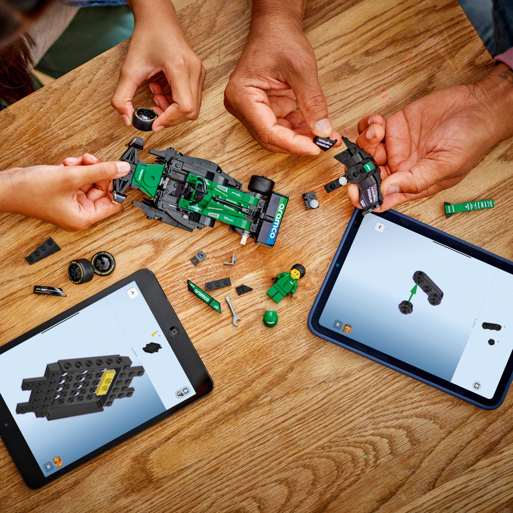 LEGO Speed Champions - Aston Martin Aramco F1 AMR24 kilpa-auto