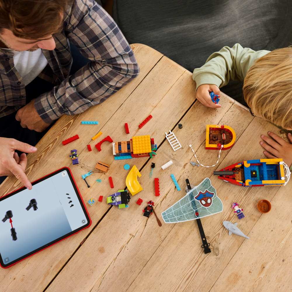 LEGO Marvel - Spideyn Tiimin Merirosvolaiva