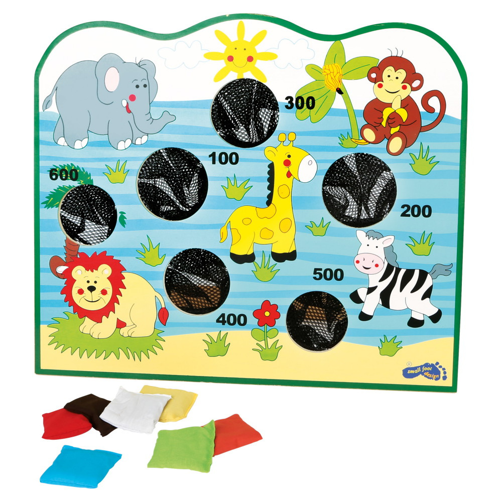 Small Foot - Throwing game, Africa