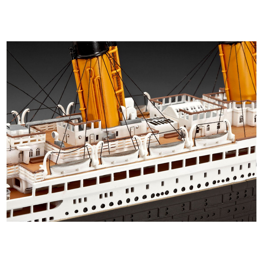Revell - Gift Set R.M.S. Titanic 100th Anniversary 1:400