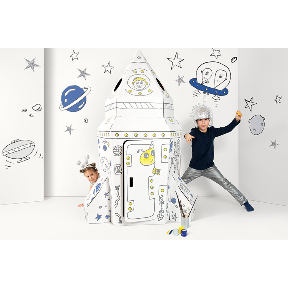 Cardboard building - Spacecraft